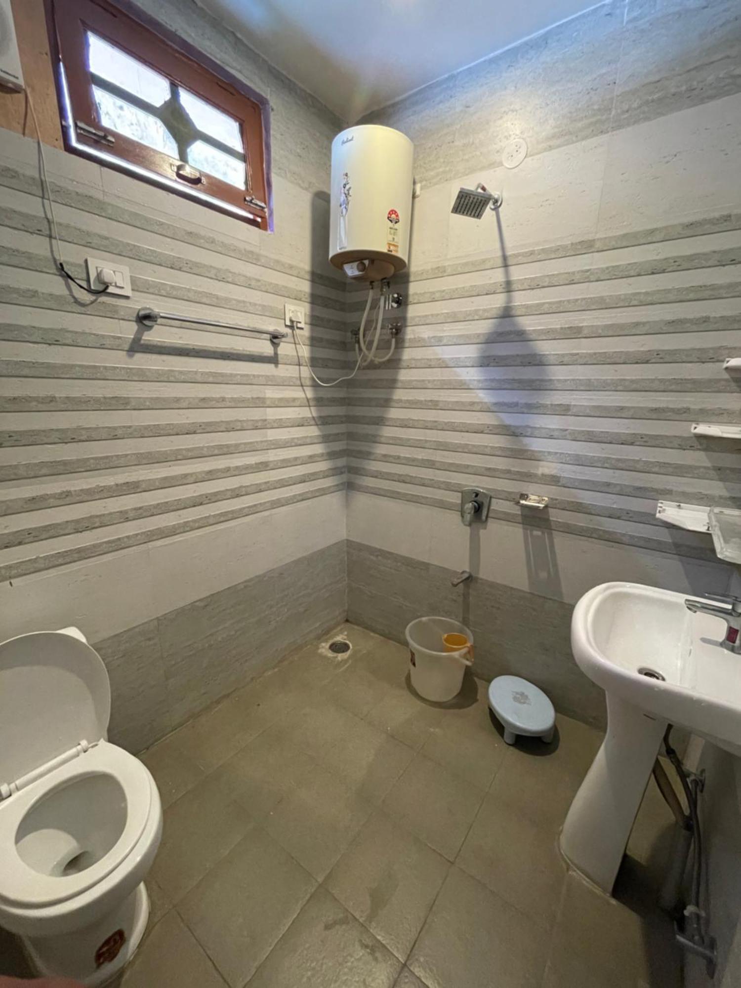 קאסול Chojh Inn Guest House מראה חיצוני תמונה